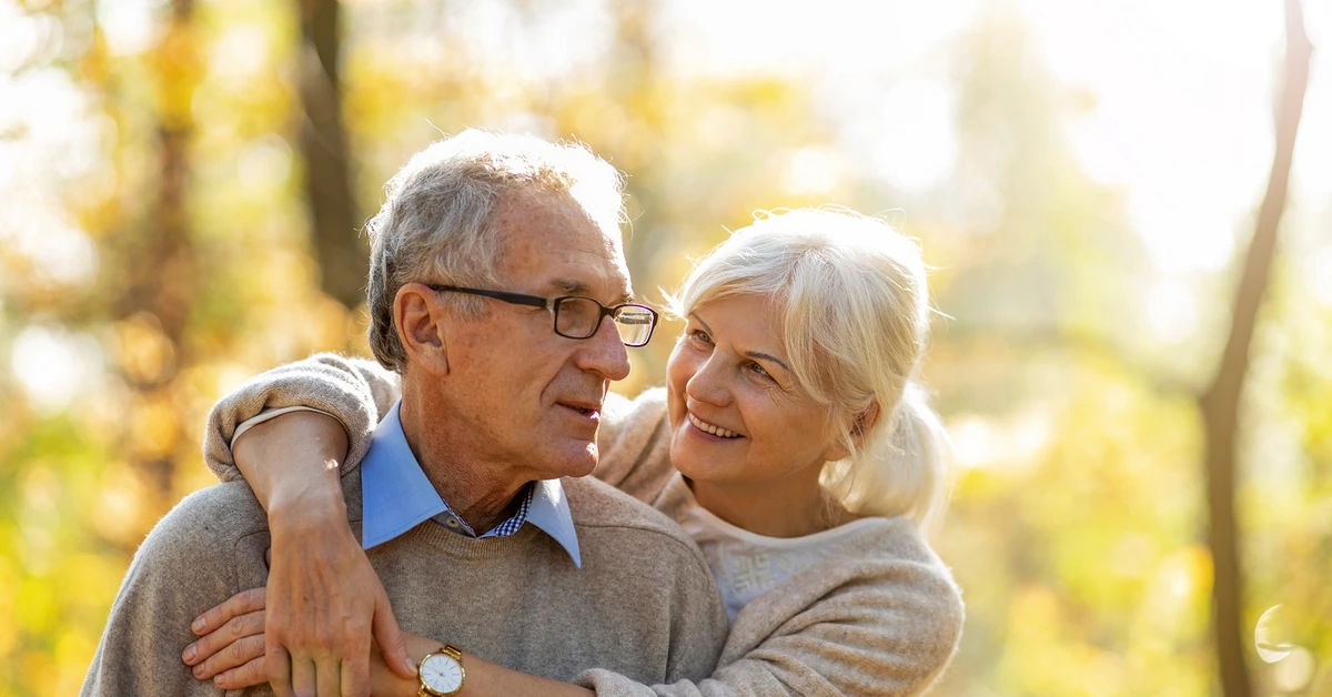 Skończyłeś 60 lat? Te rzeczy przysługują ci za darmo. Wiele osób o tym nie wie