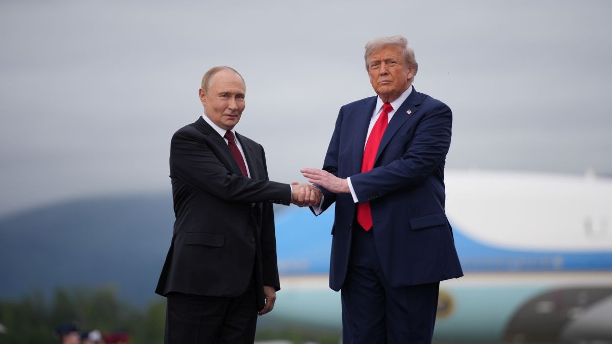 Donald Trump anunță că Rusia va trimite peste 1,8 milioane de tone de motorină către SUA și piața globală. Reacția lui Volodimir Zelenski