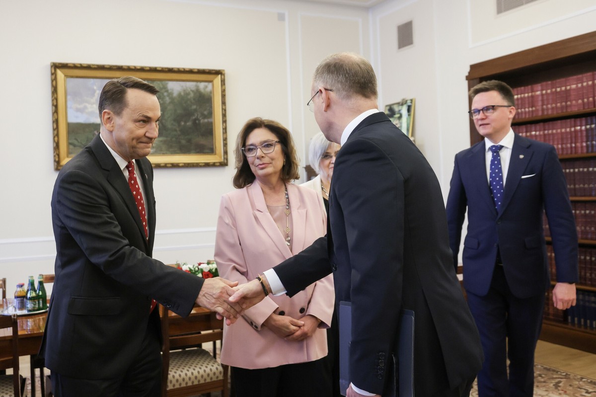 Sikorski ostrzegł prezydenta Dudę w sprawie Ukrainy. Nawiązał do II wojny światowej