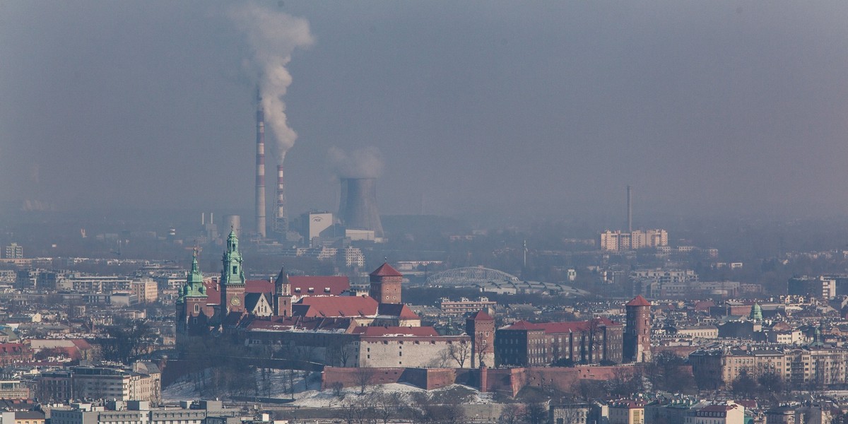 Niektórzy mieszkańcy Krakowa, w obawie przed szkodliwością smogu, rozważają wyprowadzkę z miasta