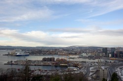 Ambasada Rosji w Oslo obrzucona jajkami i pomidorami