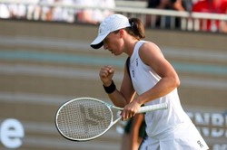 Fibak: Czarodziejska różdżka Igi Świątek. Polka może wygrać Wimbledon