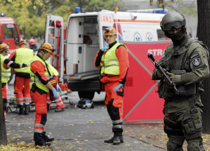 Terrorysta w szkole. Ćwiczenia w warszawskim liceum