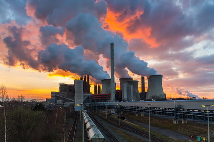 Wielkie cięcie emisji CO2 w polskich elektrowniach. Na mieszkańca wypada tyle co w Niemczech