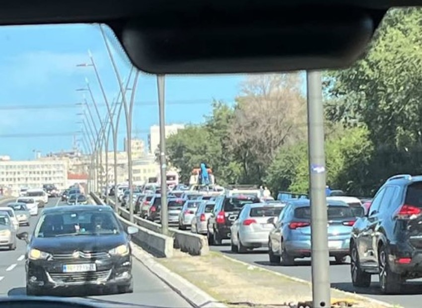 Haos na Brankovom mostu