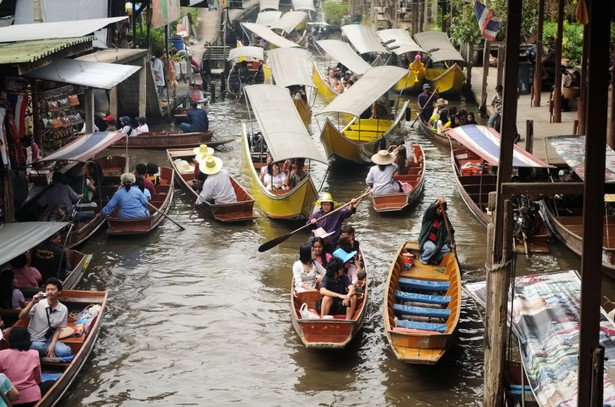 Bangkok. Targ wodny. Fot. iStock