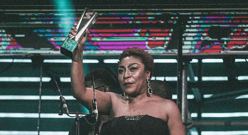 Bose Ogulu represents her son Burna Boy at the Soundcity Awards on Saturday, where she moves the audience with a powerful speech. - AkPraise