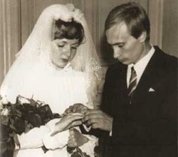 Żona Putina wymazana z oficjalnej biografii. "Ludmiła jest historią"