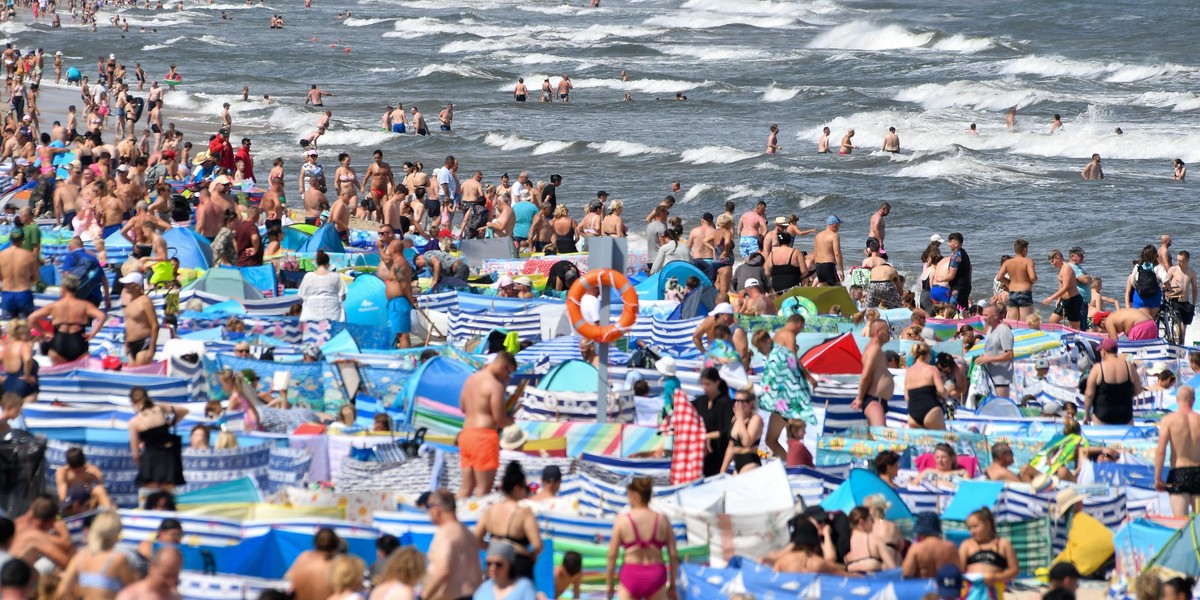 Na plażach popularne są niezdrowe  przekąski.