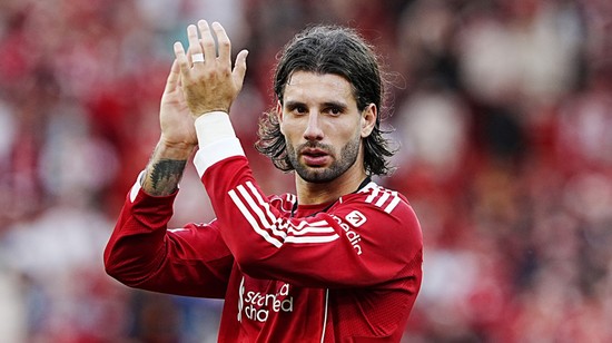 Szoboszlai Dominik karjaiban tartja a kislányát: ennél édesebb fotót ma nem látsz