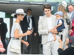 Powiew wielkiego świata: Ida Nowakowska z rodziną na Gali Derby 2022. FOTO