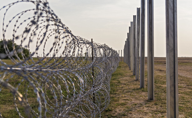 Kontrole na granicach państw strefy Schengen zostają na dłużej