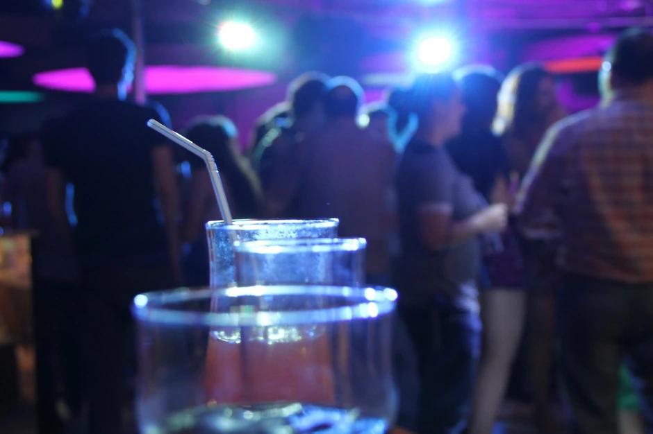 Nakon upoznavanja princ, Virdžinija, Maksvelova i Epstajn su otišli u noćni klub (foto: ilustracija)