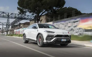 LAMBORGHINI Urus Performante 666KM 490KW