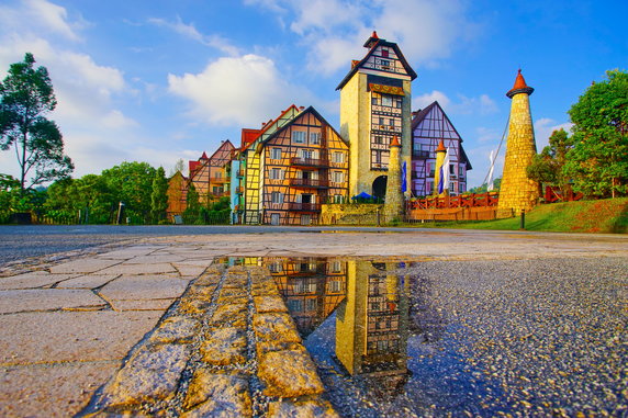 Colmar Tropicale w Malezji - kopia francuskiego miasteczka z Alzacji