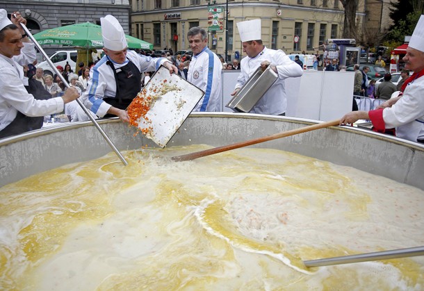 BOSNIA-GUINNESS/BROTH