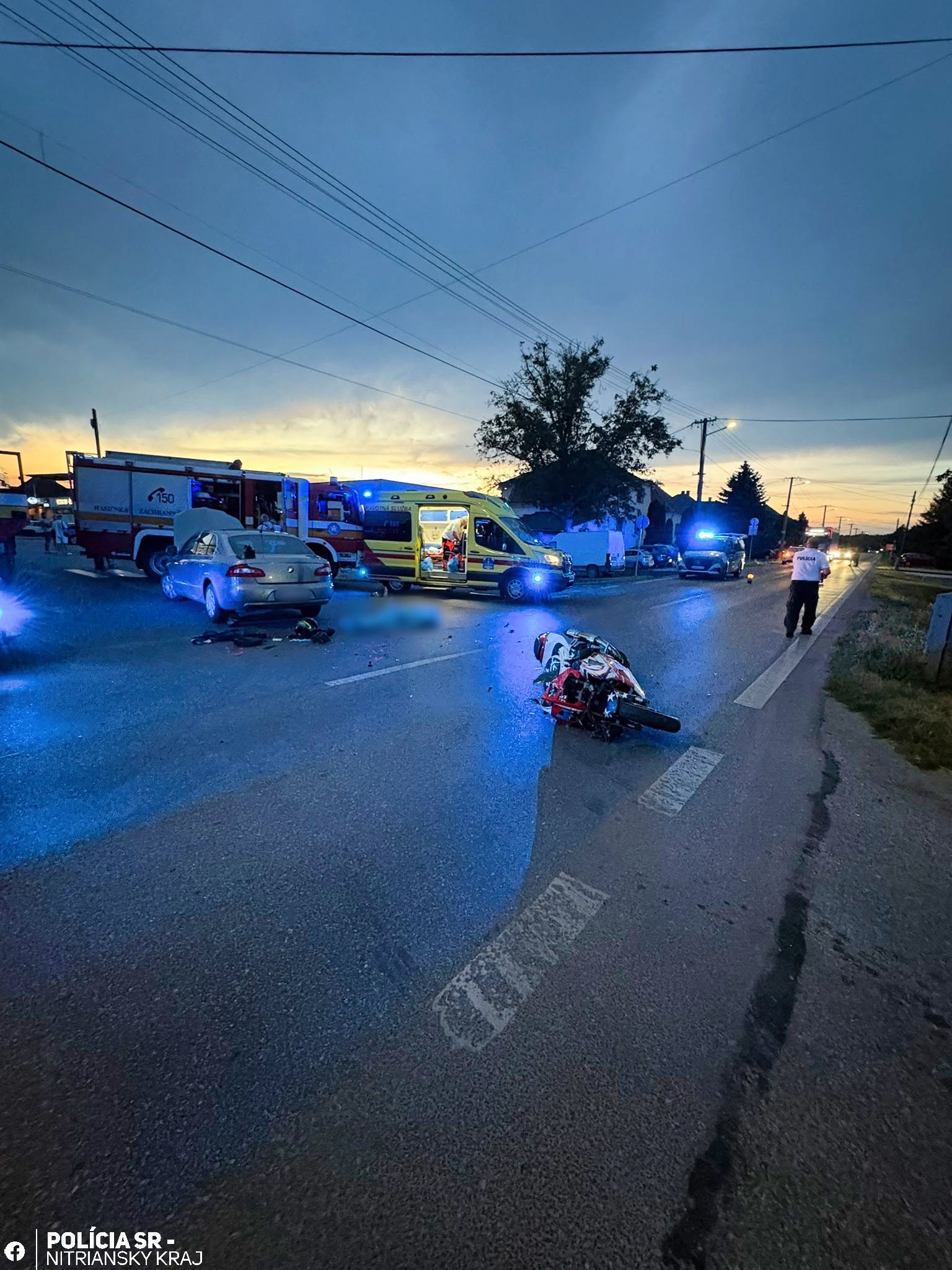 Pri zrážke auta prišiel o život 44-ročný motorkár.