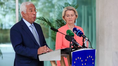 pieniądze rosji na stole. szczyt ue w sprawie finansowania ukrainy ma