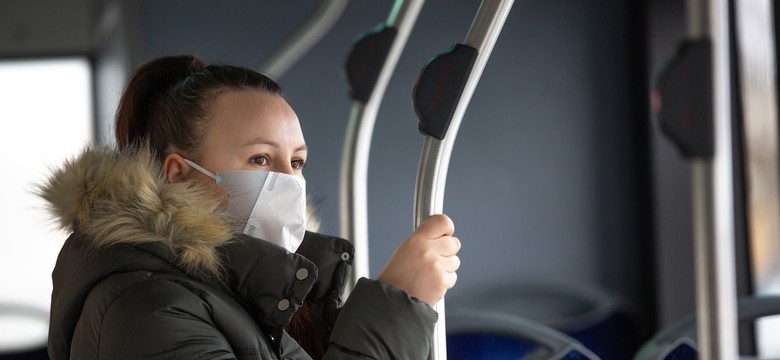 Gdzie usiąść w autobusie, by nie złapać koronawirusa? Wybór siedzenia ma znaczenie