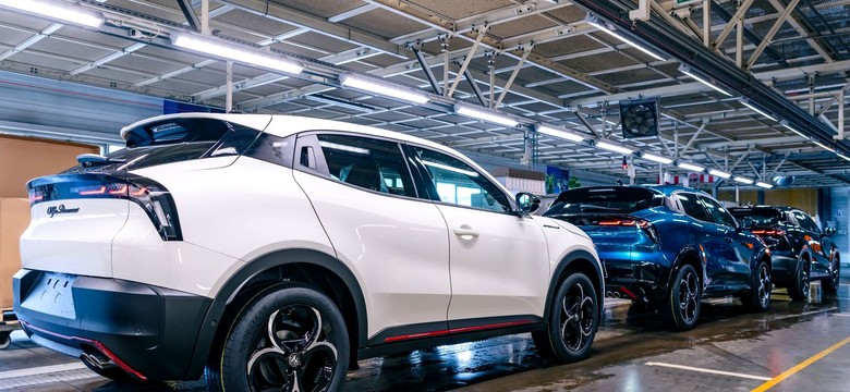 Nowa Alfa Romeo tylko z Polski. Tak wygląda, silnik 1.2 Turbo pod maską