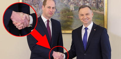 Andrzej Duda chyba za mocno ścisnął dłoń księcia Williama... To zdjęcie mówi wszystko