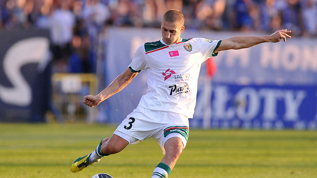 Piotr Celeban jest coraz bliższy podpisania kontraktu z Fortuną Duesseldorf. Piłkarz jest związany ze Śląskiem Wrocław tylko do końca czerwca, dlatego niemiecki klub nie musi płacić za niego kwoty odstępnego.