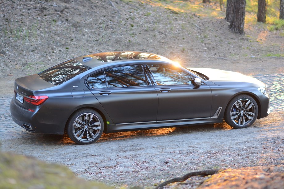 BMW M760Li xDrive