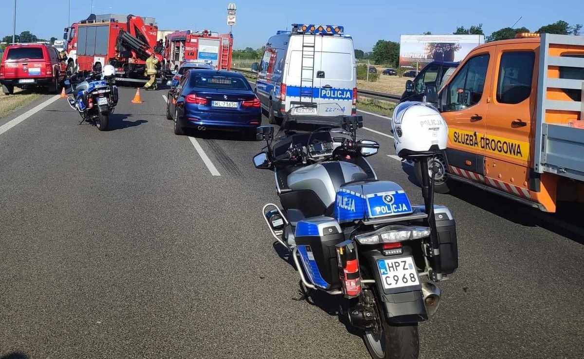 Autostrada A2 po karambolu w kierunku Poznania zamknięta przez policję