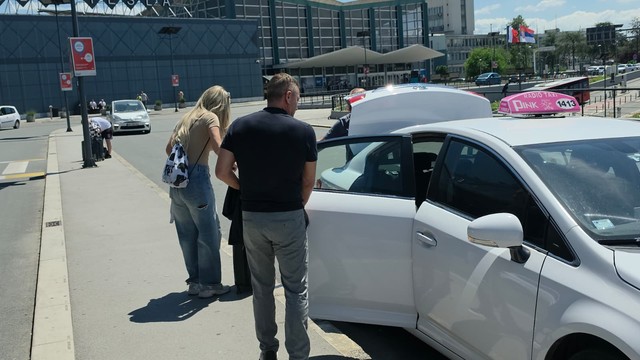 Vesna Đogani na aerodromu