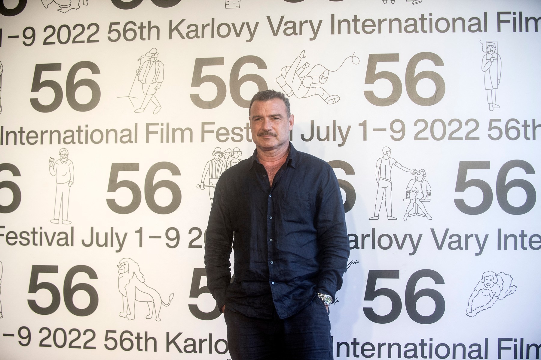 Americký herec Liev Schreiber v Karlových Varoch.