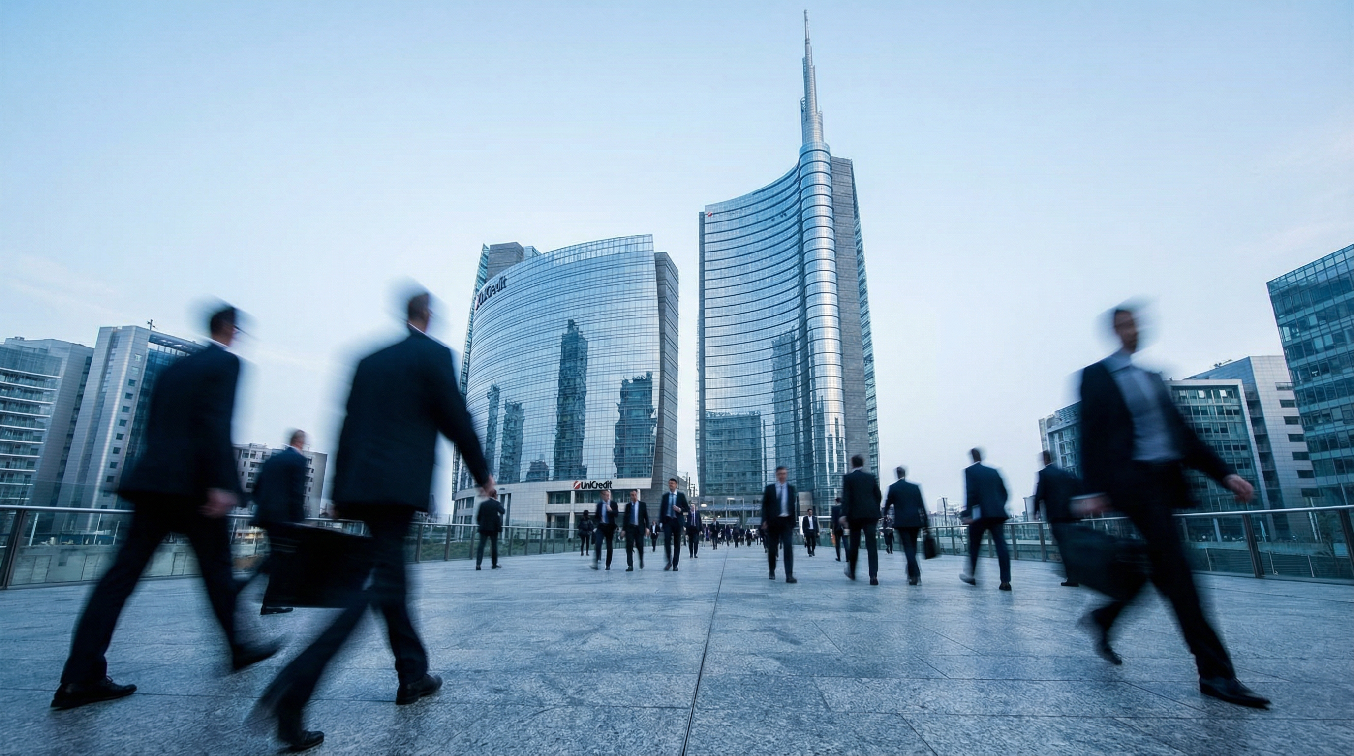 UniCredit: 30 miliardi agli azionisti in tre anni, 50 in cinque