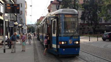 Wrocławscy uczniowie będą jeździć komunikacją za darmo