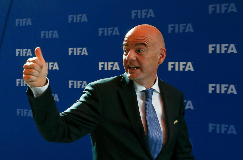 FIFA testowała powtórki wideo