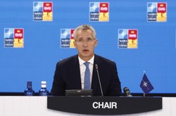 Stoltenberg: NATO musi pomóc Ukrainie przejść ze starego sowieckiego sprzętu na nowoczesny