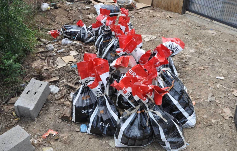 Leševi životinja pronađeni zakopani kraj ograde azila