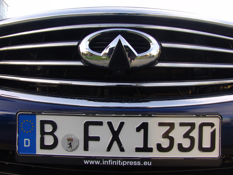 Infiniti FX50 i Infiniti FX30d – japoński gigant w dwóch odsłonach