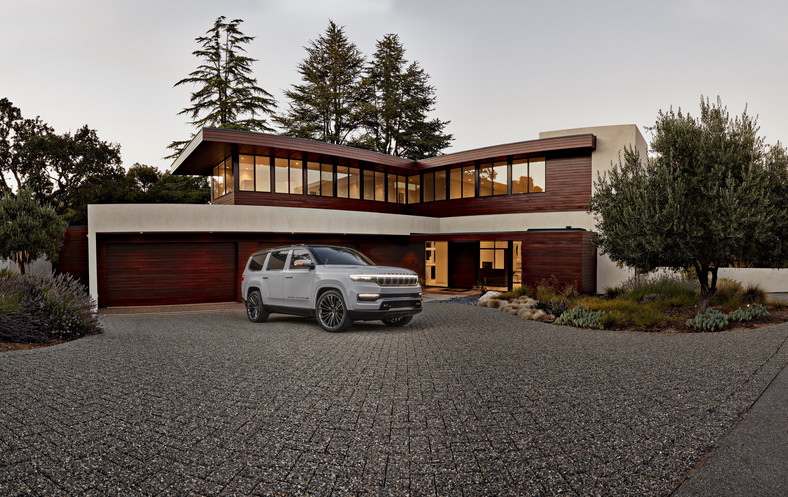 Jeep Grand Wagoneer