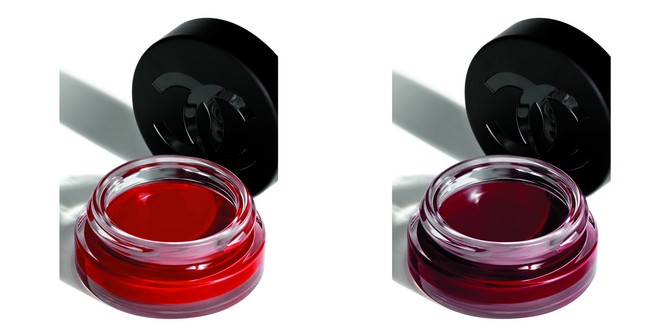 Nijanse "Šanel" rumenila korišćene za kreiranje izgleda, red camellia i berry boost
