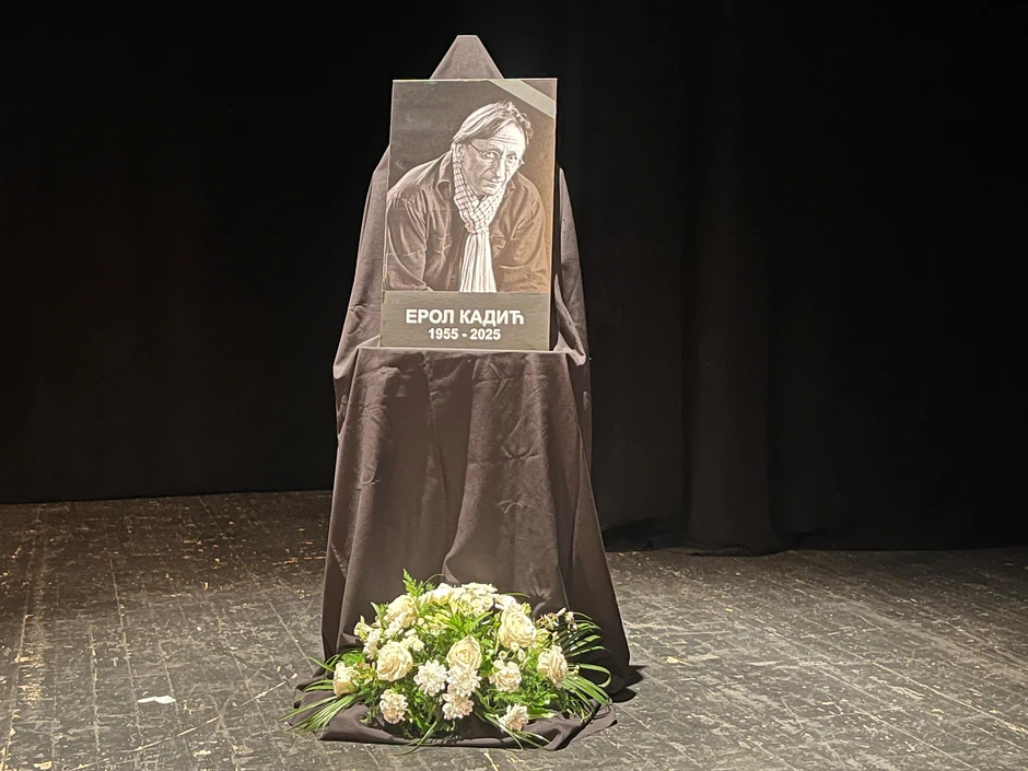 Glumci stigli na komemoraciju Erola Kadića