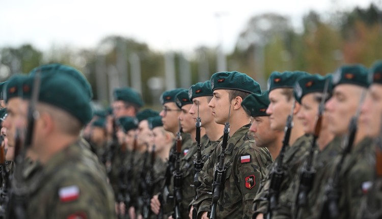 Wojsko płaci chętnym 6 tys. zł za 27 dni. Nie trzeba mieć studiów
