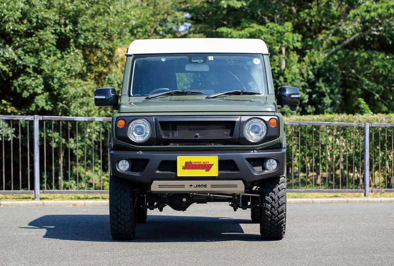 Suzuki Jimny z namiotem dachowym Kamado Canotier J3