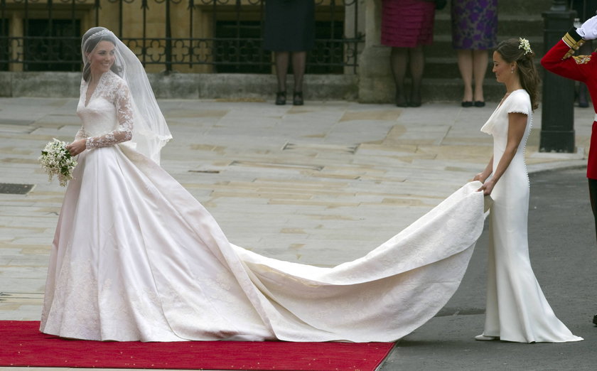 Suknia ślubna księżnej Kate plagiatem? Jest wielka afera!