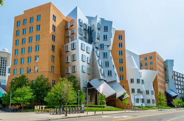 Massachusetts Institute of Technology, budynek projektu Franka Gehry'ego,