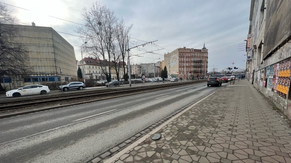 Nowy odcinek drogi dla rowerów ma powstać po północnej stronie ul. Sienkiewicza