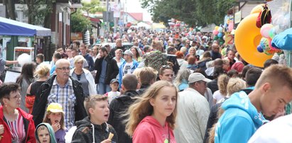 Polskie plaże pękały w szwach. To były wakacje za 500+