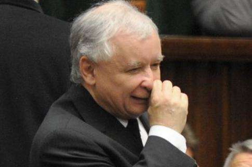 Biedroń: Tusk rechotał razem z Kaczyńskim