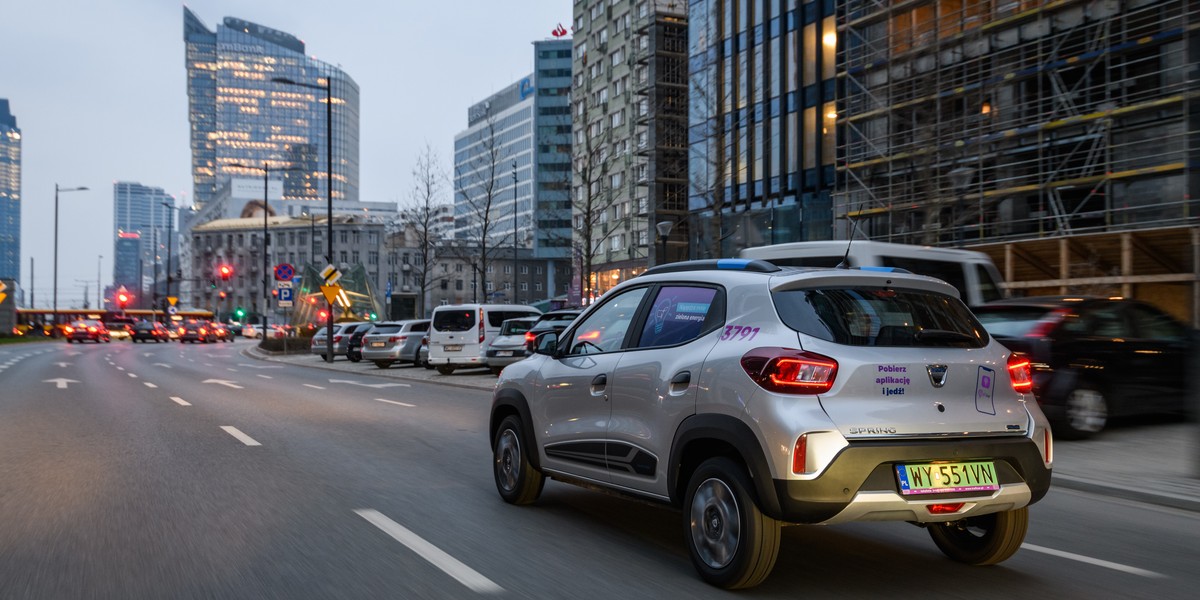 Dacia Spring zadebiutuje we flocie Traficar. Do klientów indywidualnych pierwsze samochody trafią jesienią. 