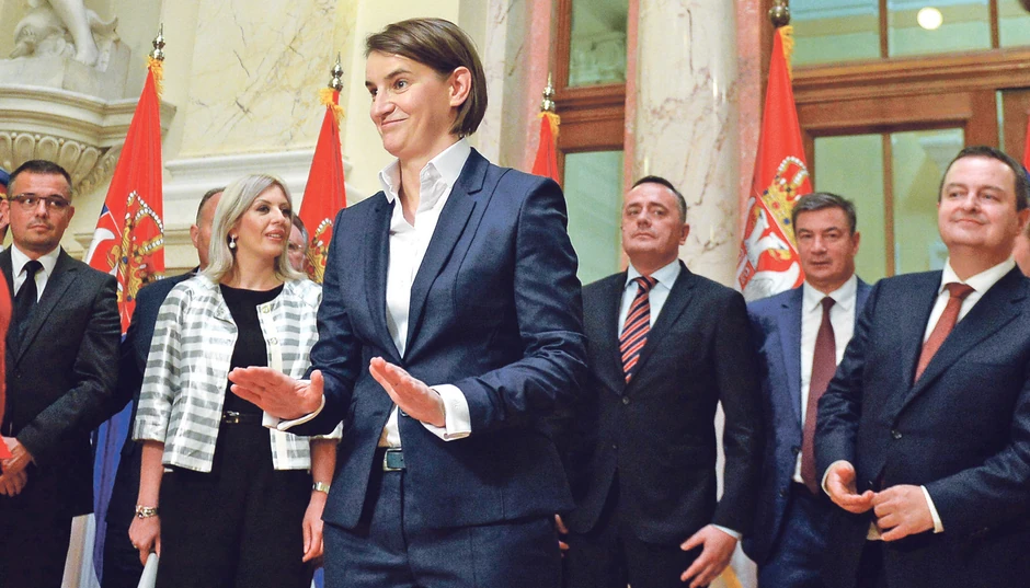 Premijerka Ana Brnabić sa ministrima