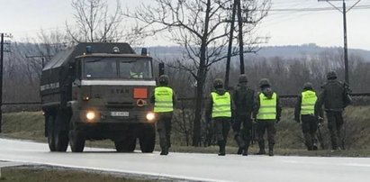 Ewakuacja i wstrzymany ruch we Frysztaku. Trwa akcja saperów