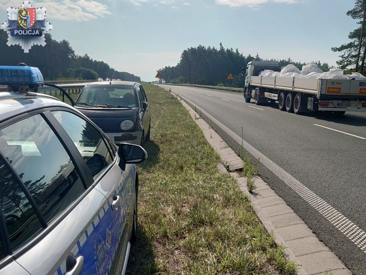 Chwile grozy na drodze ekspresowej. 91-letni kierowca jechał pod prąd